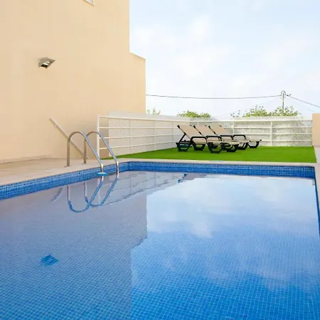 The Concierge - Patroves Pool House Apartmán *
